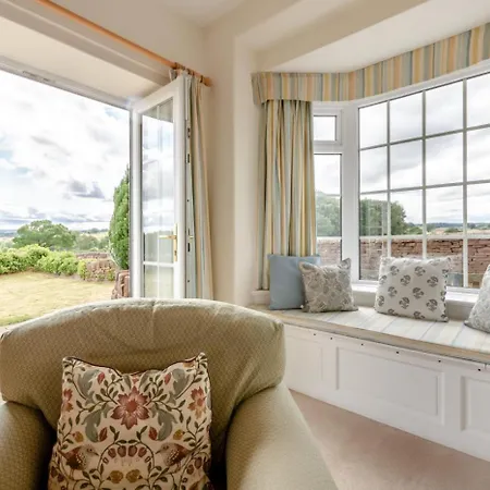 1 Bed In Penrith Oc-sz176